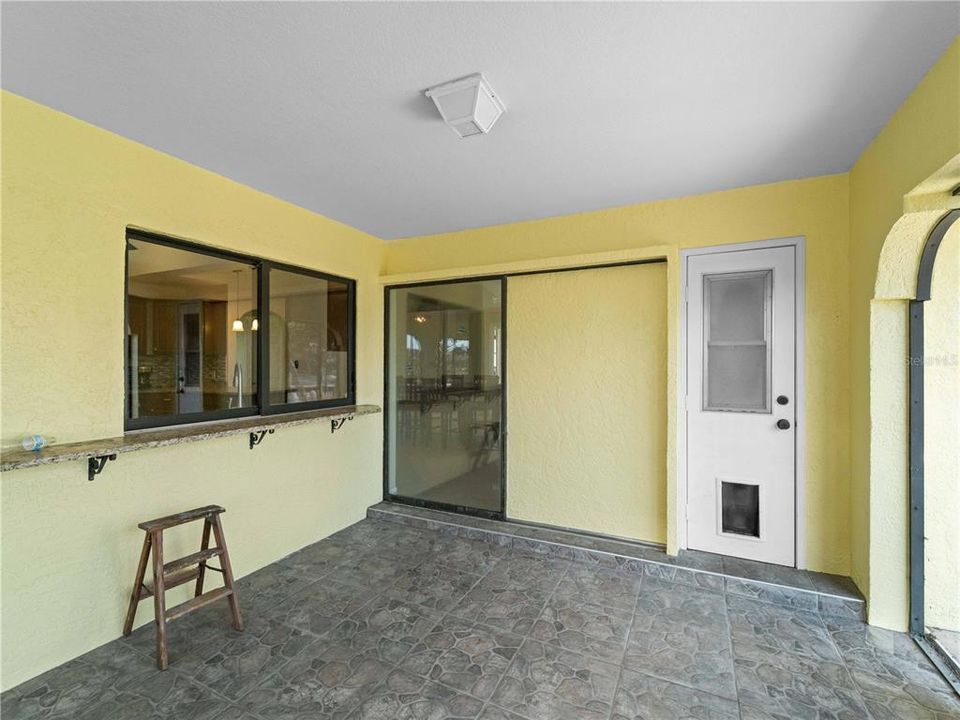 For Sale: $574,900 (4 beds, 2 baths, 2026 Square Feet)