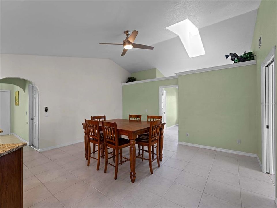 For Sale: $574,900 (4 beds, 2 baths, 2026 Square Feet)