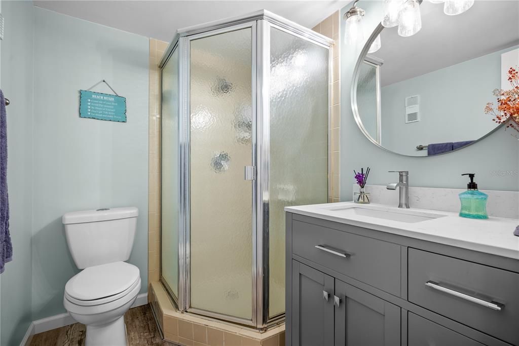 For Sale: $199,900 (2 beds, 2 baths, 955 Square Feet)