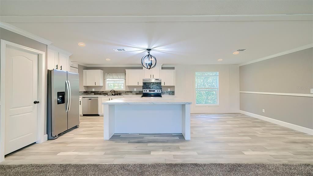 待售: $309,000 (3 贝兹, 2 浴室, 1352 平方英尺)