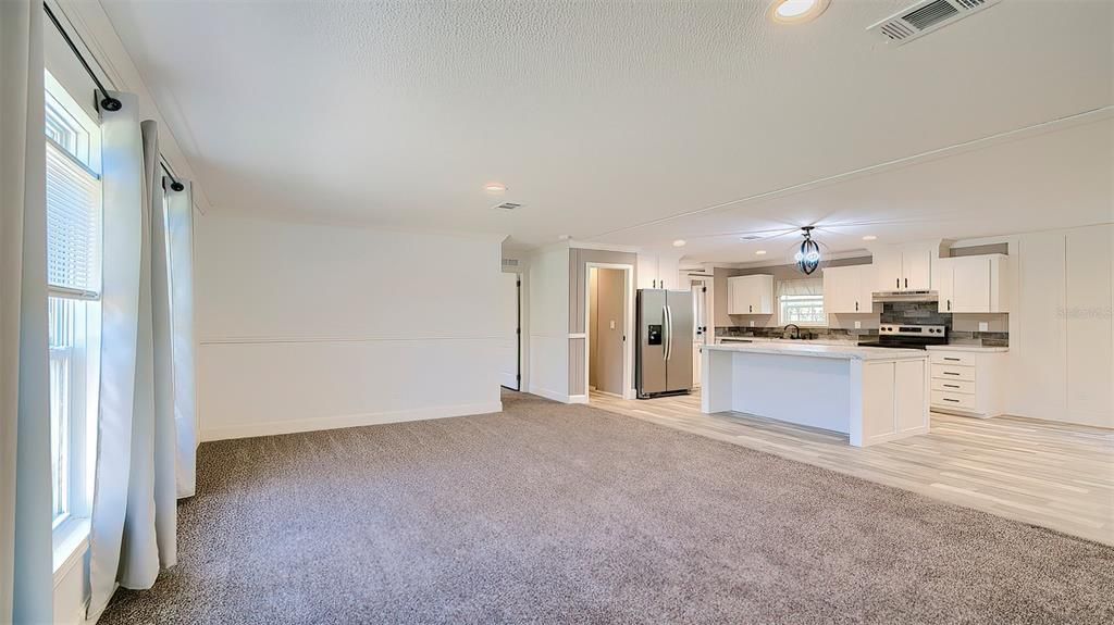 待售: $309,000 (3 贝兹, 2 浴室, 1352 平方英尺)