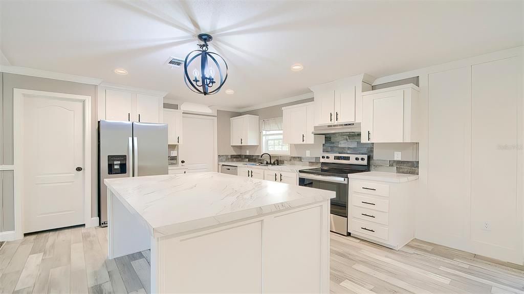 待售: $309,000 (3 贝兹, 2 浴室, 1352 平方英尺)