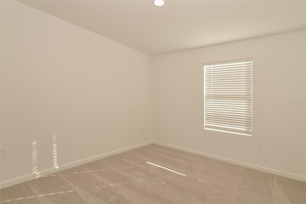 出租: $1,760 (4 贝兹, 2 浴室, 1880 平方英尺)