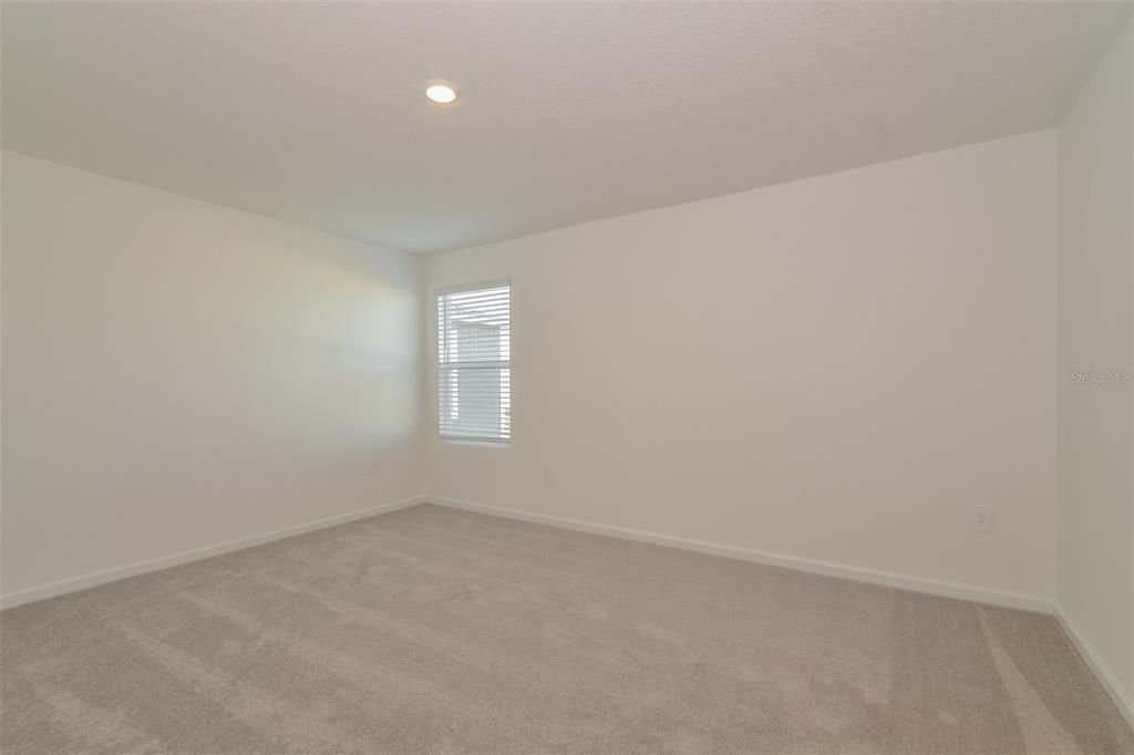 出租: $1,760 (4 贝兹, 2 浴室, 1880 平方英尺)