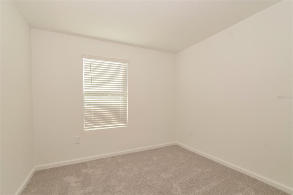 出租: $1,760 (4 贝兹, 2 浴室, 1880 平方英尺)