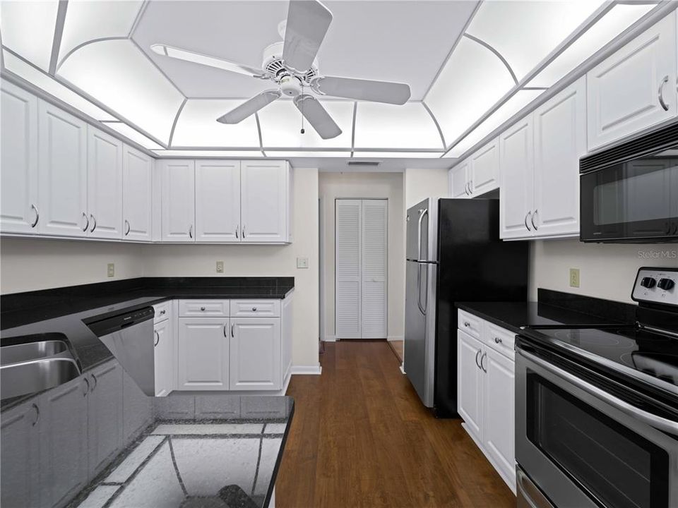 For Sale: $340,000 (2 beds, 2 baths, 1891 Square Feet)