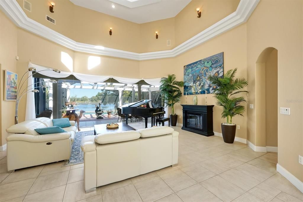 En Venta: $1,495,000 (4 camas, 4 baños, 4084 Pies cuadrados)