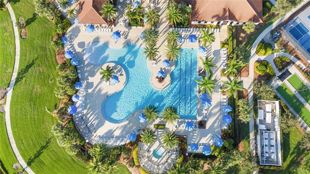 For Sale: $770,000 (3 beds, 3 baths, 2386 Square Feet)