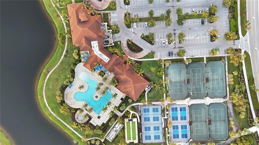 For Sale: $770,000 (3 beds, 3 baths, 2386 Square Feet)