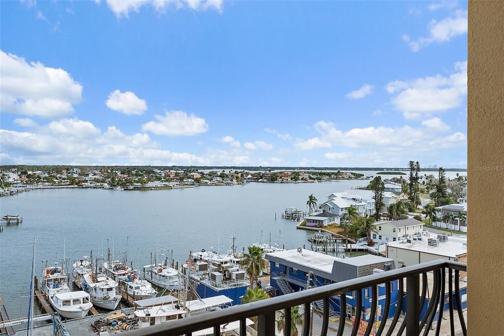 En Venta: $3,495,000 (3 camas, 3 baños, 3186 Pies cuadrados)