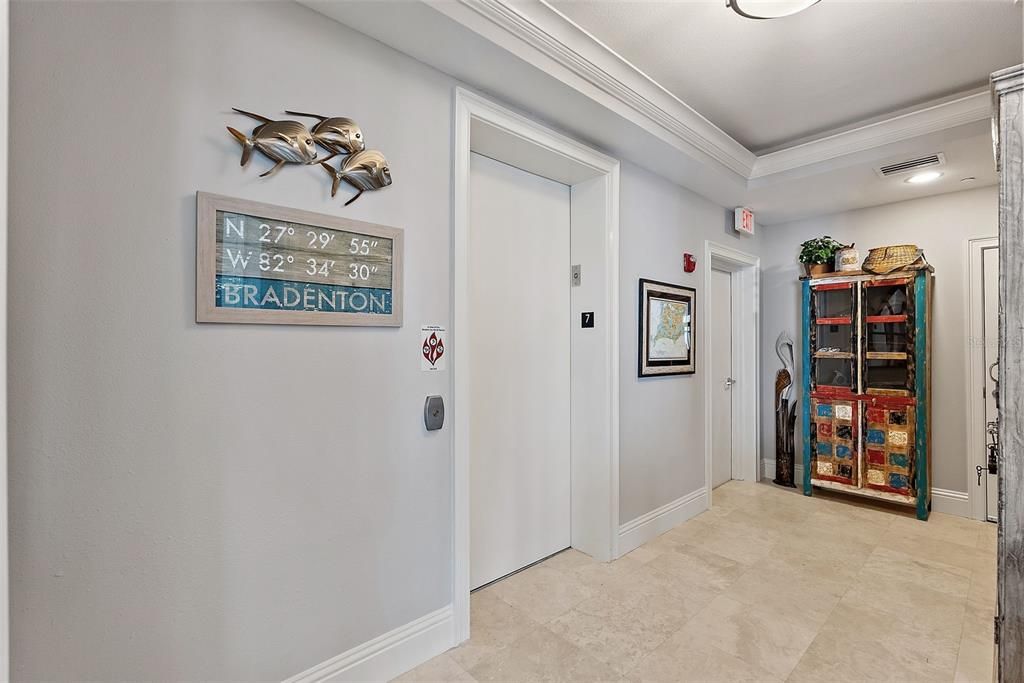 En Venta: $3,495,000 (3 camas, 3 baños, 3186 Pies cuadrados)