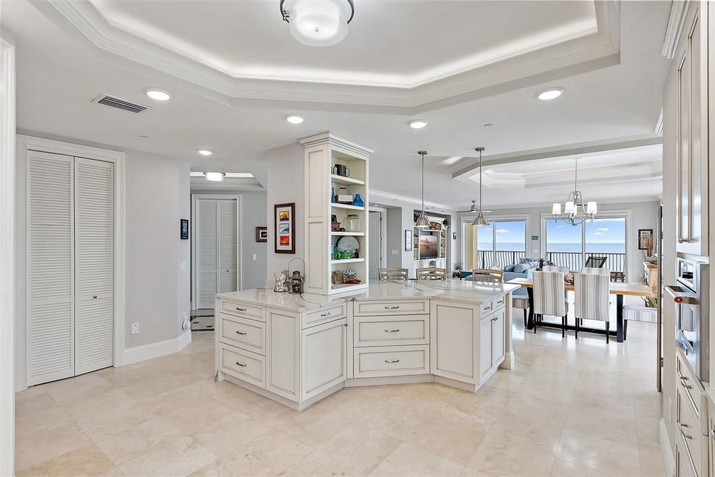 En Venta: $3,495,000 (3 camas, 3 baños, 3186 Pies cuadrados)