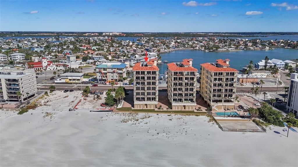 En Venta: $3,495,000 (3 camas, 3 baños, 3186 Pies cuadrados)