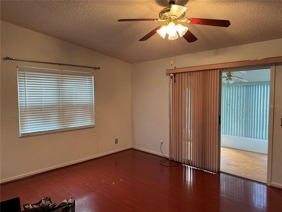 В аренду: $1,800 (2 спален, 2 ванн, 1144 Квадратных фут)