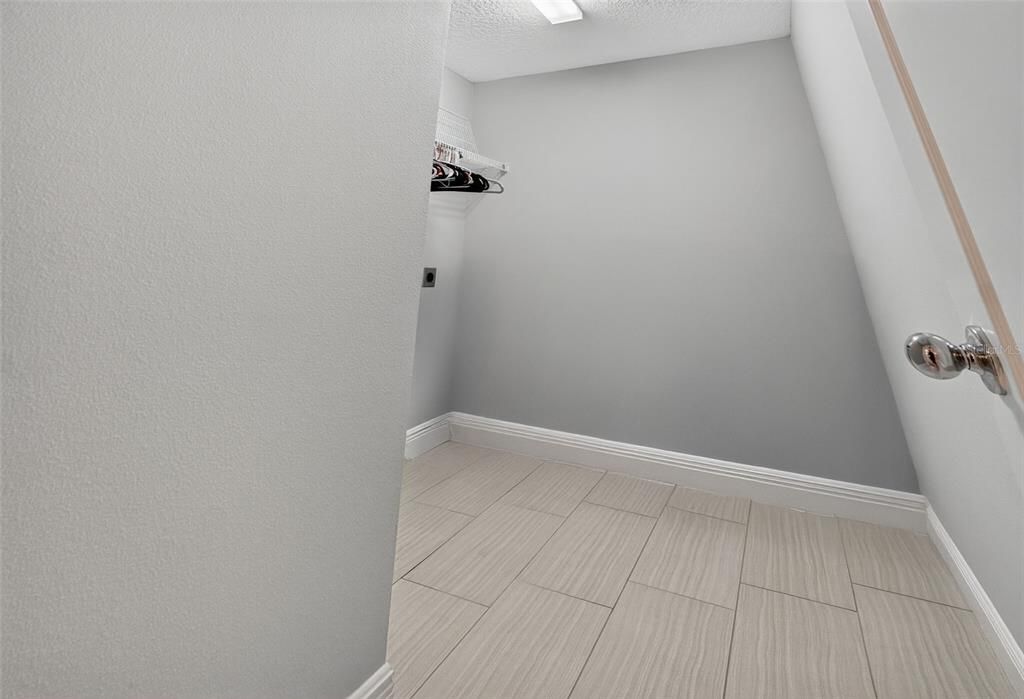 En Venta: $560,000 (4 camas, 3 baños, 2908 Pies cuadrados)