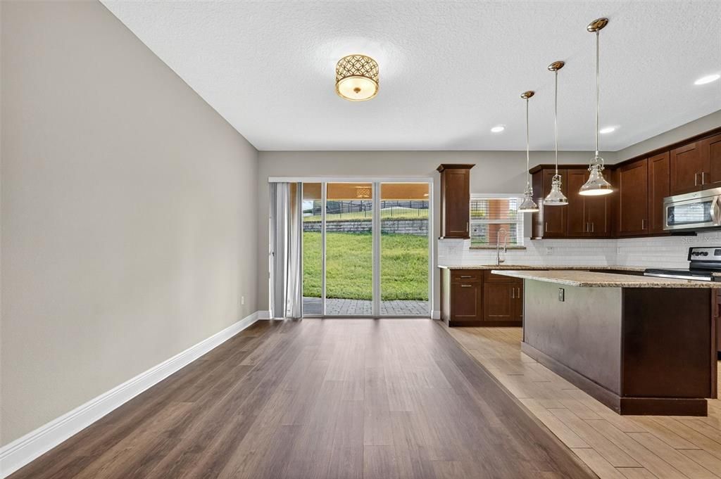 En Venta: $560,000 (4 camas, 3 baños, 2908 Pies cuadrados)