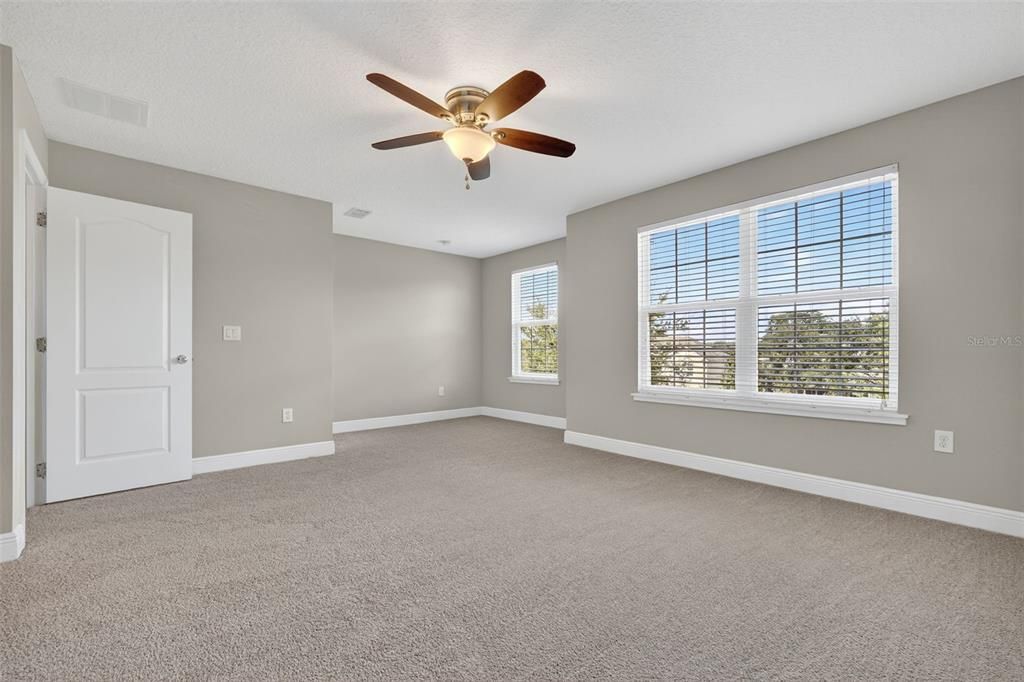 En Venta: $560,000 (4 camas, 3 baños, 2908 Pies cuadrados)