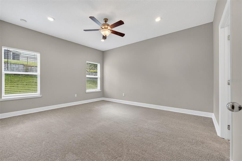 En Venta: $560,000 (4 camas, 3 baños, 2908 Pies cuadrados)