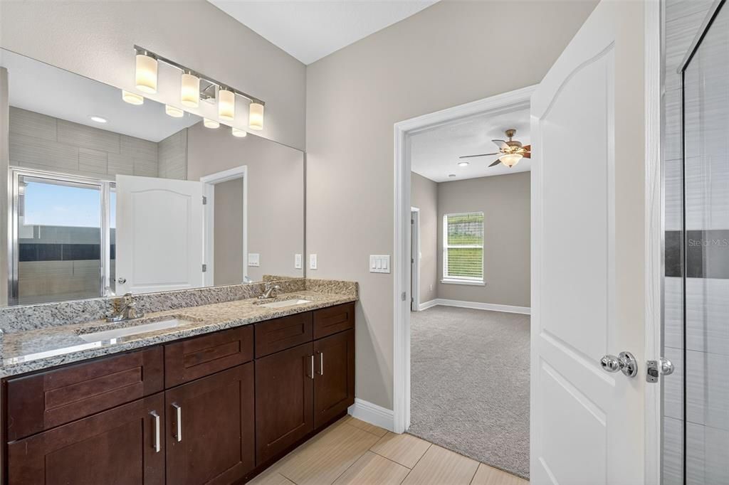 En Venta: $560,000 (4 camas, 3 baños, 2908 Pies cuadrados)