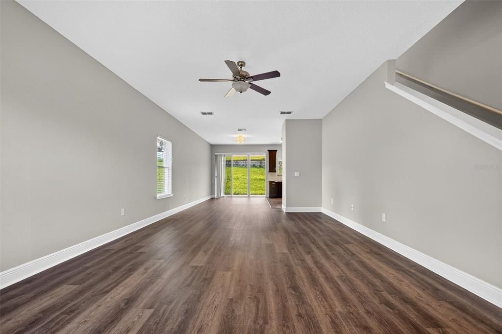 En Venta: $560,000 (4 camas, 3 baños, 2908 Pies cuadrados)