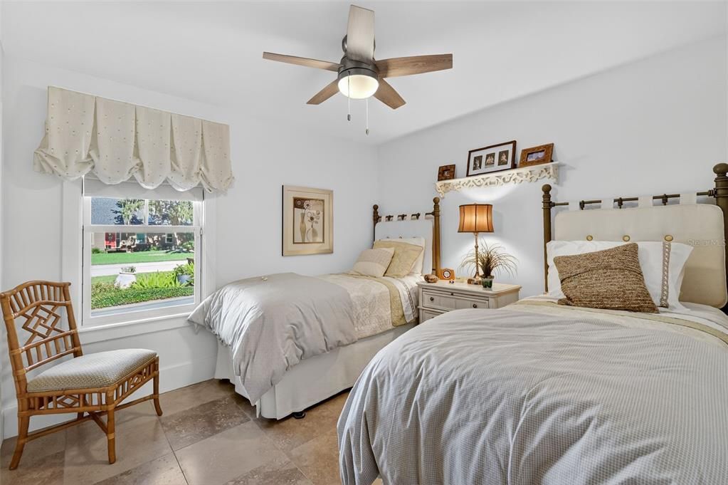 Active With Contract: $575,000 (3 beds, 2 baths, 1949 Square Feet)