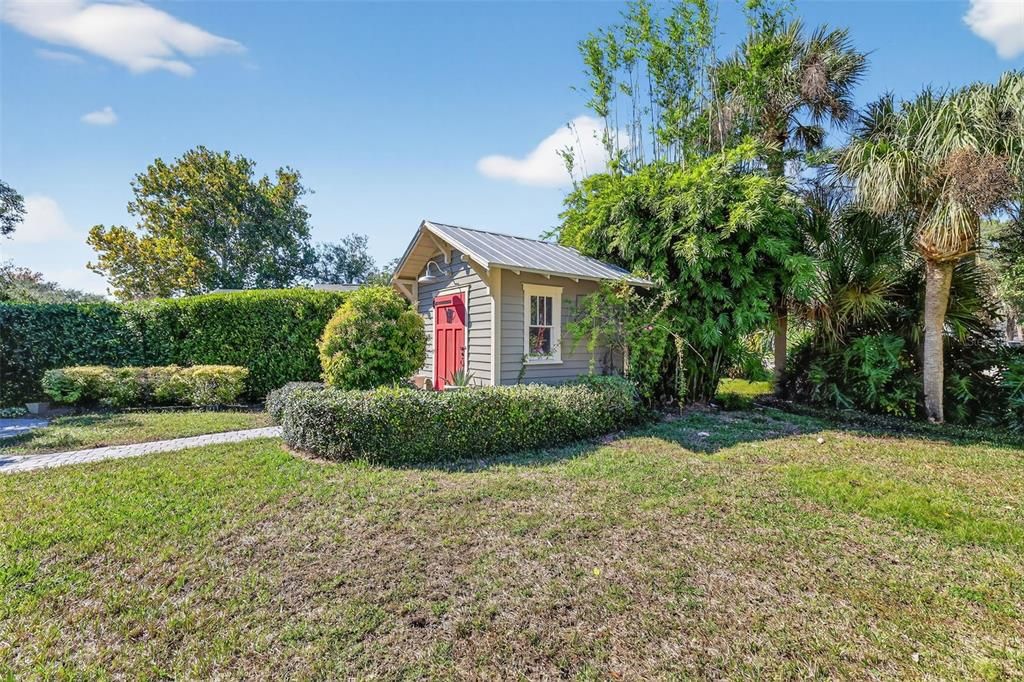 Active With Contract: $575,000 (3 beds, 2 baths, 1949 Square Feet)