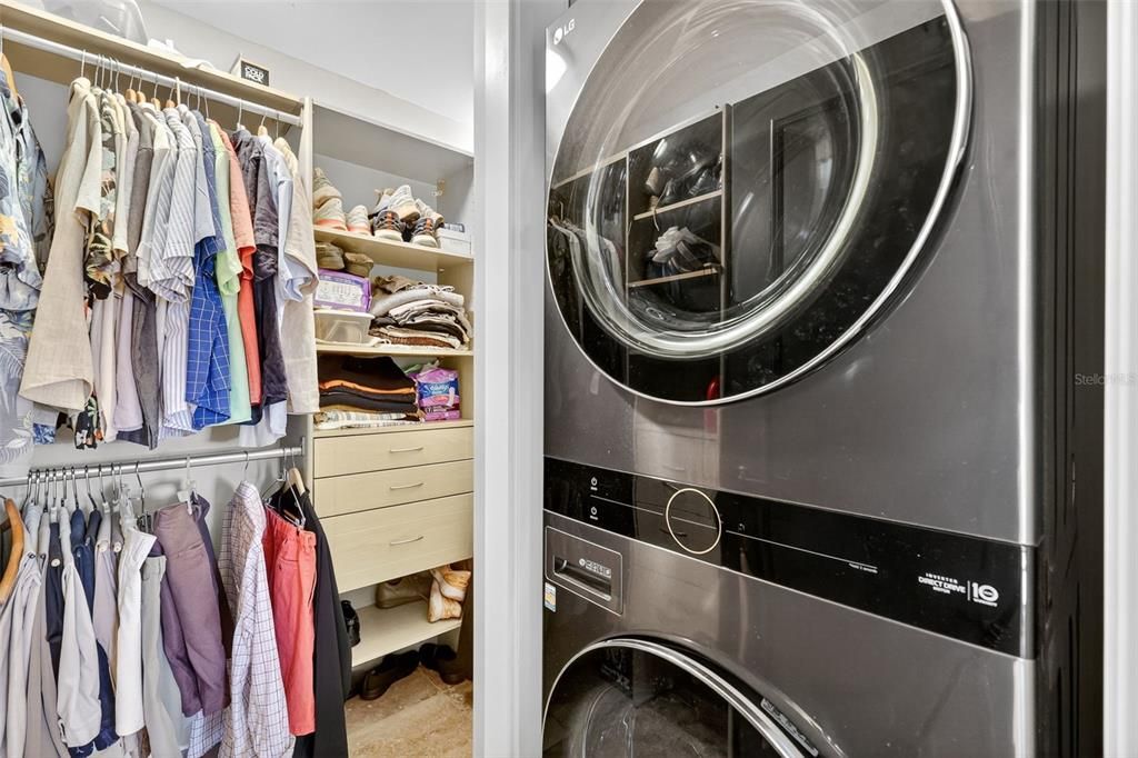 Active With Contract: $575,000 (3 beds, 2 baths, 1949 Square Feet)