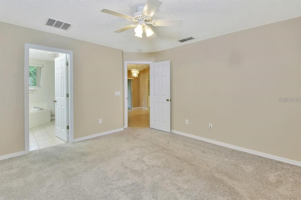 For Rent: $2,500 (3 beds, 2 baths, 1459 Square Feet)