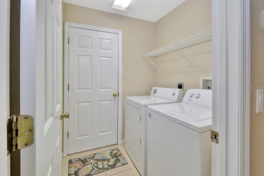 For Rent: $2,500 (3 beds, 2 baths, 1459 Square Feet)