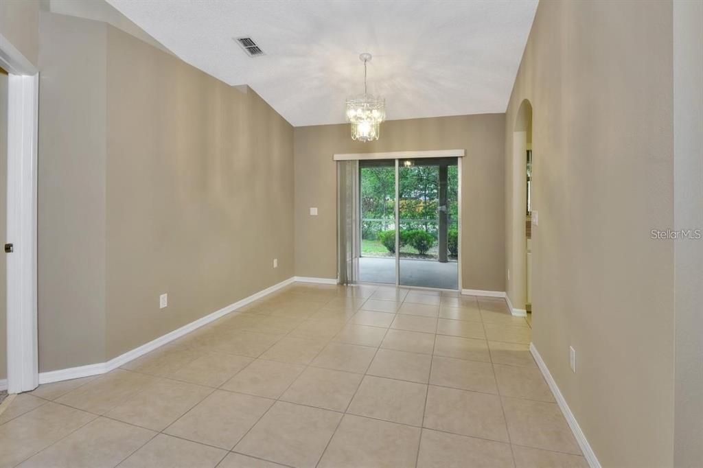 For Rent: $2,500 (3 beds, 2 baths, 1459 Square Feet)