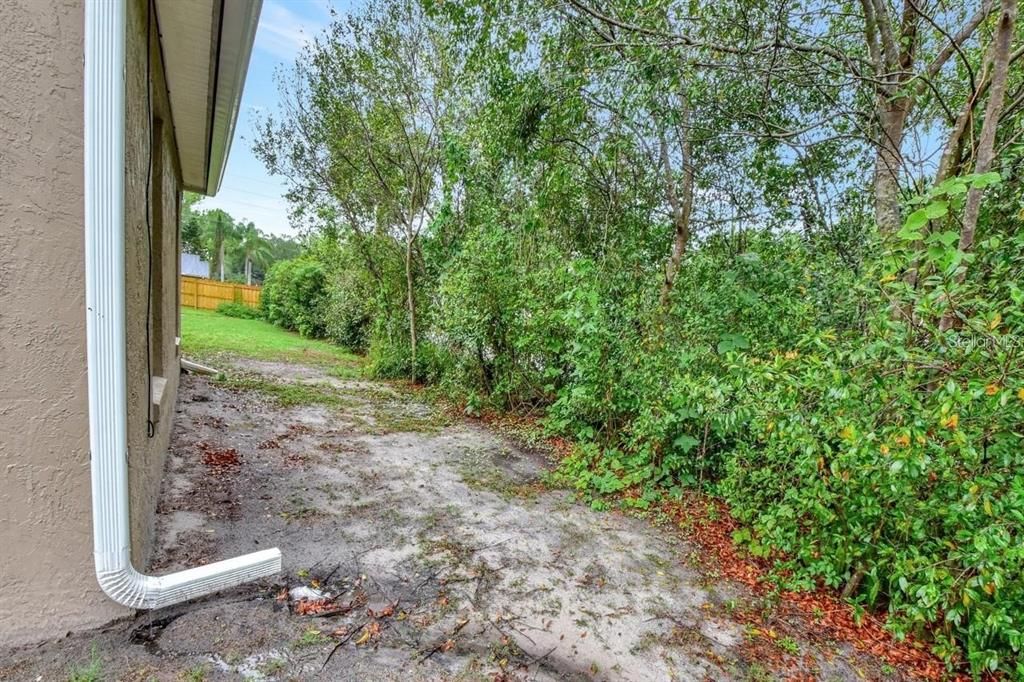 For Rent: $2,500 (3 beds, 2 baths, 1459 Square Feet)