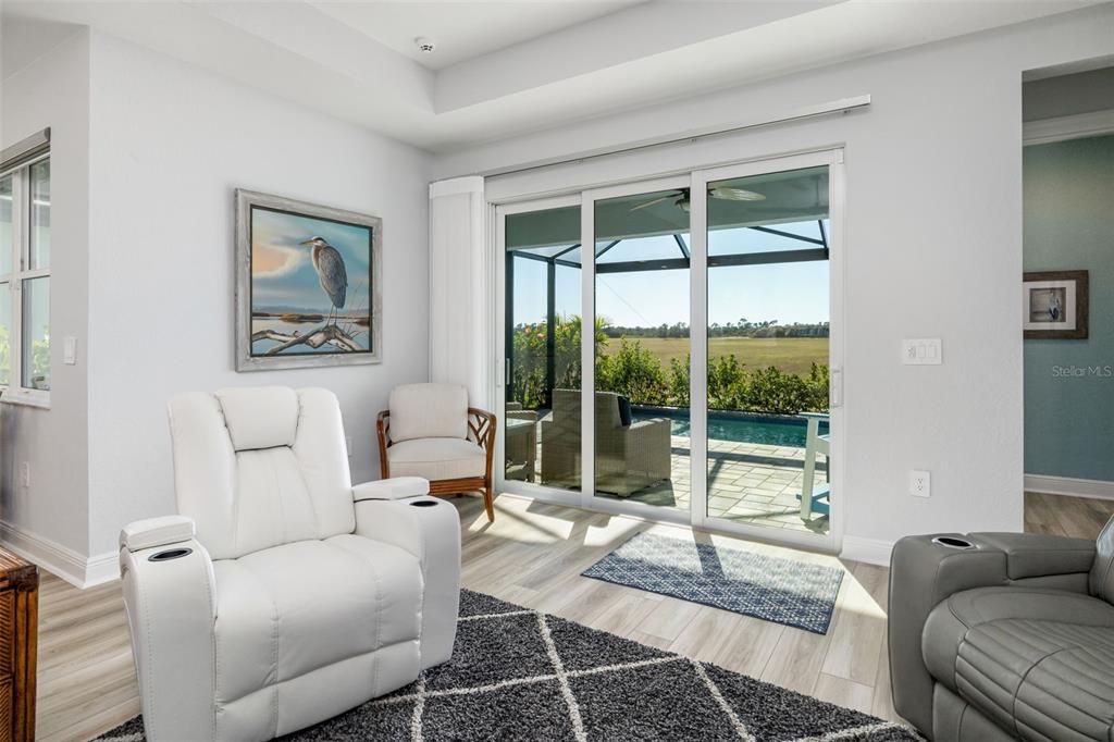 Activo con contrato: $650,000 (3 camas, 2 baños, 2336 Pies cuadrados)