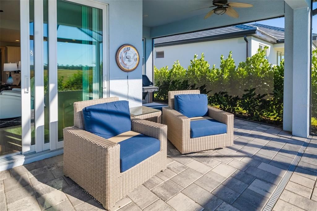 Activo con contrato: $650,000 (3 camas, 2 baños, 2336 Pies cuadrados)