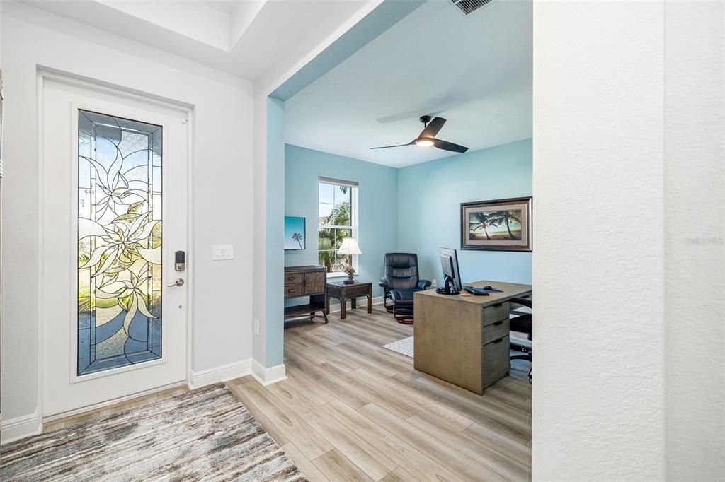 Activo con contrato: $650,000 (3 camas, 2 baños, 2336 Pies cuadrados)