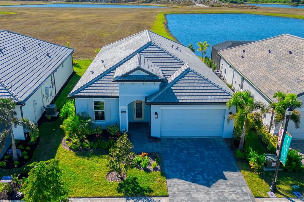 Activo con contrato: $650,000 (3 camas, 2 baños, 2336 Pies cuadrados)