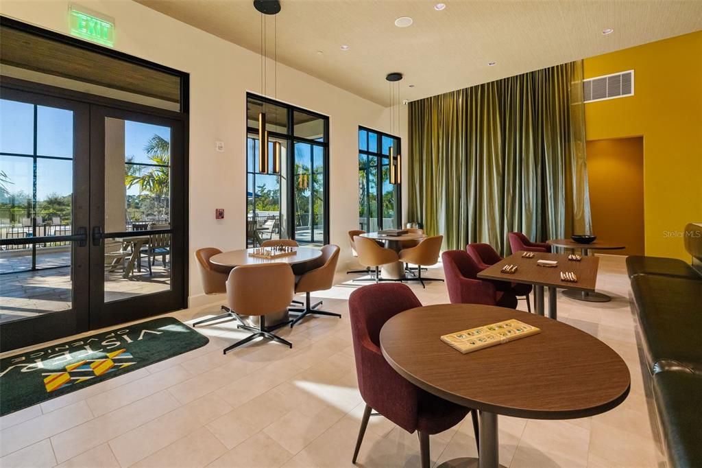 Activo con contrato: $650,000 (3 camas, 2 baños, 2336 Pies cuadrados)