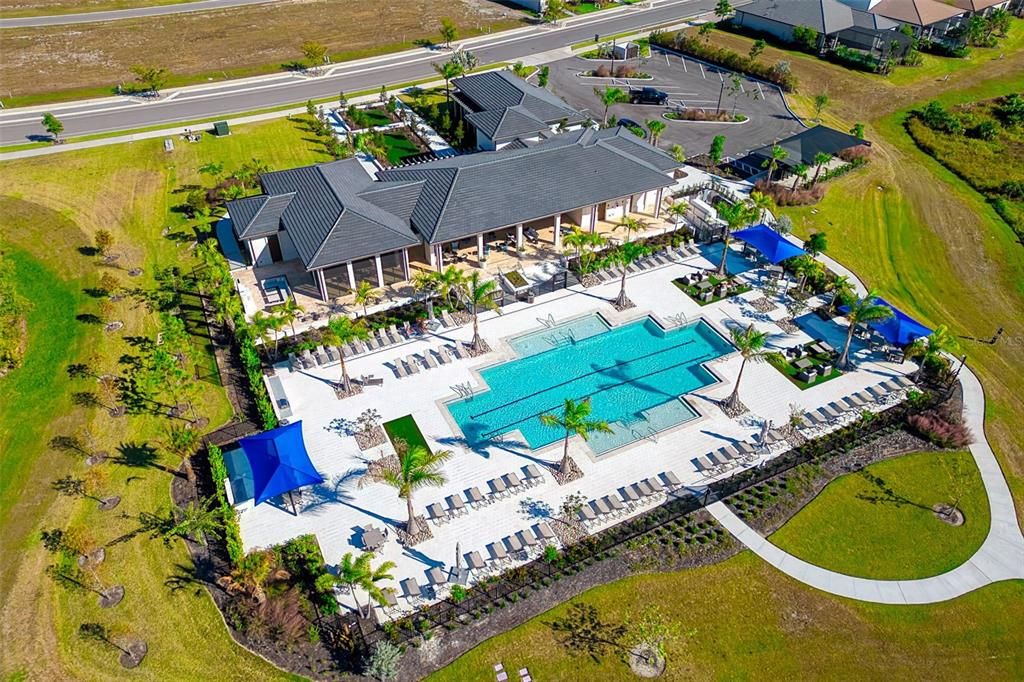 Activo con contrato: $650,000 (3 camas, 2 baños, 2336 Pies cuadrados)