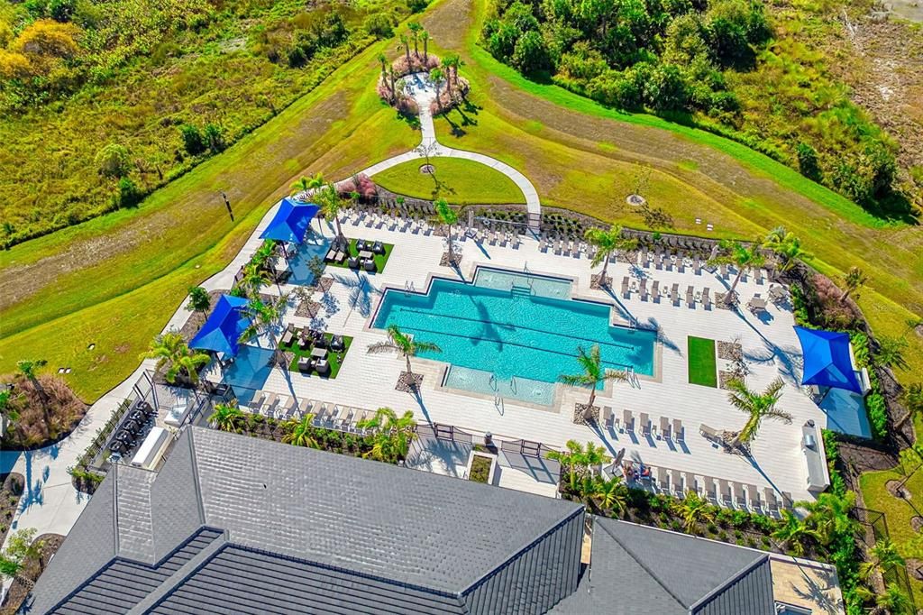 Activo con contrato: $650,000 (3 camas, 2 baños, 2336 Pies cuadrados)