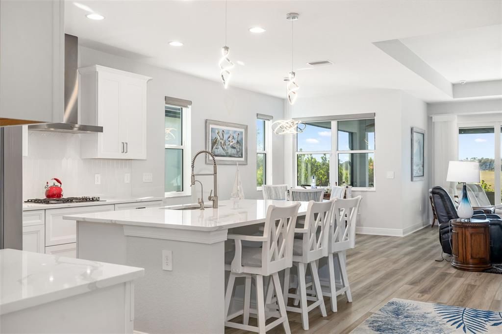 Activo con contrato: $650,000 (3 camas, 2 baños, 2336 Pies cuadrados)