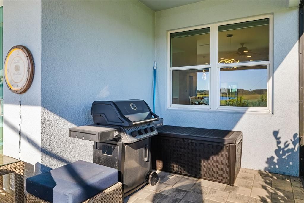 Activo con contrato: $650,000 (3 camas, 2 baños, 2336 Pies cuadrados)