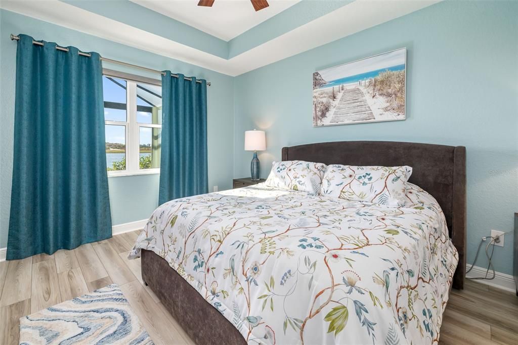 Activo con contrato: $650,000 (3 camas, 2 baños, 2336 Pies cuadrados)