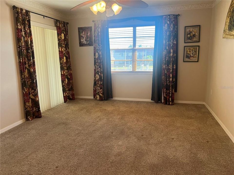 For Sale: $279,900 (2 beds, 2 baths, 1120 Square Feet)