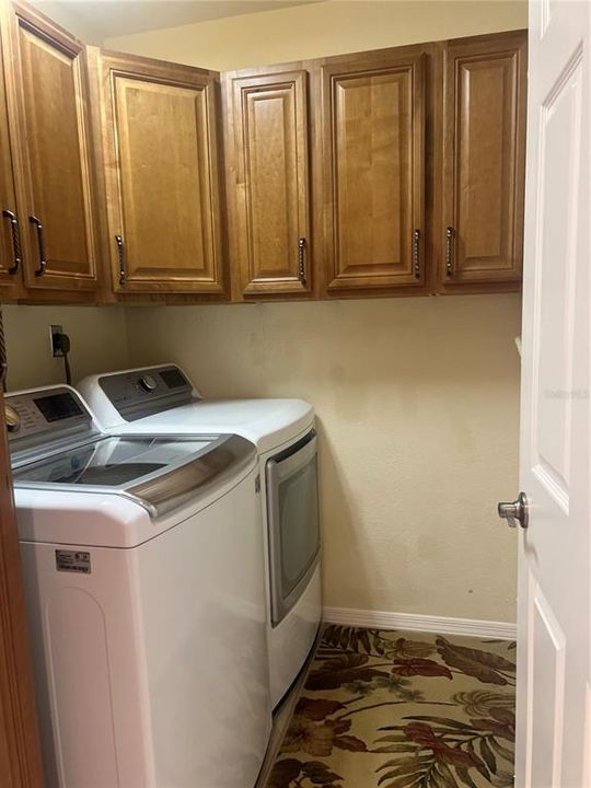 For Sale: $279,900 (2 beds, 2 baths, 1120 Square Feet)