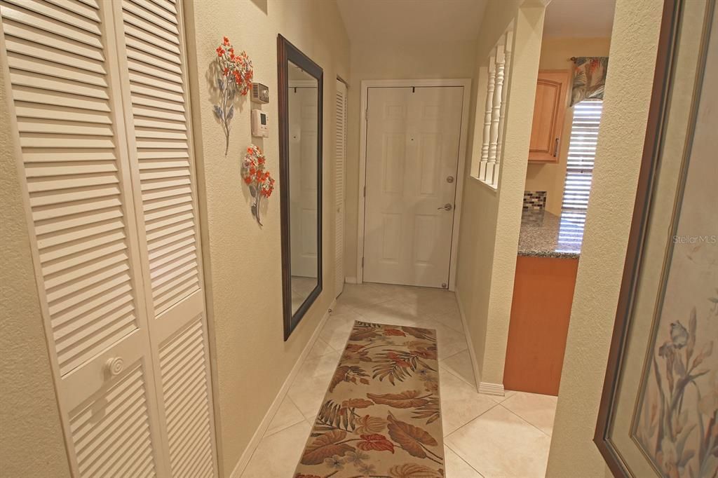 For Sale: $279,900 (2 beds, 2 baths, 1120 Square Feet)