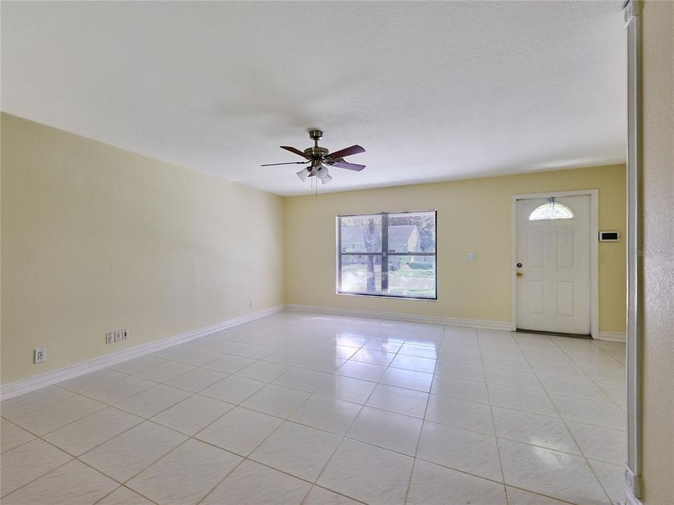 En Venta: $485,000 (3 camas, 2 baños, 1418 Pies cuadrados)