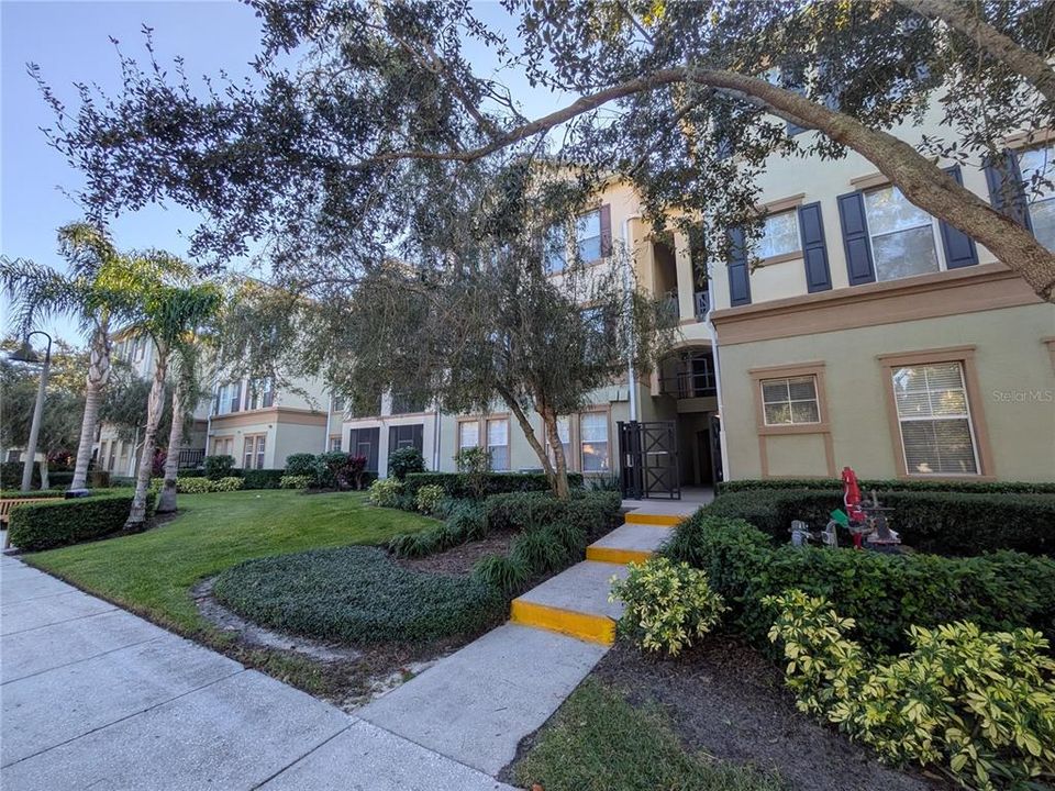 Active With Contract: $2,000 (3 beds, 2 baths, 1442 Square Feet)