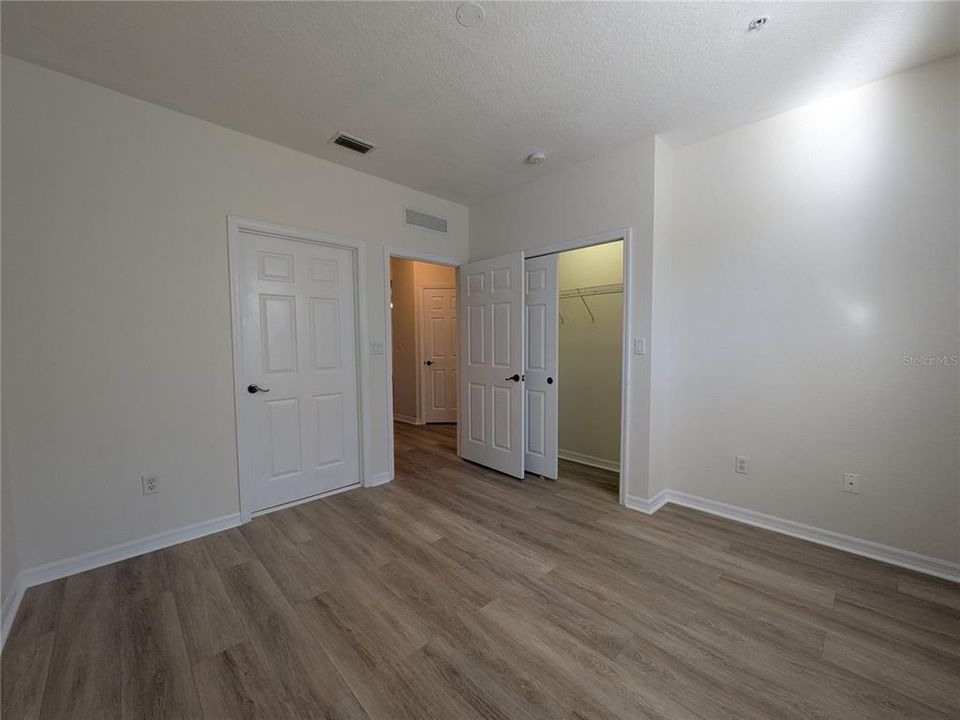 Active With Contract: $2,000 (3 beds, 2 baths, 1442 Square Feet)