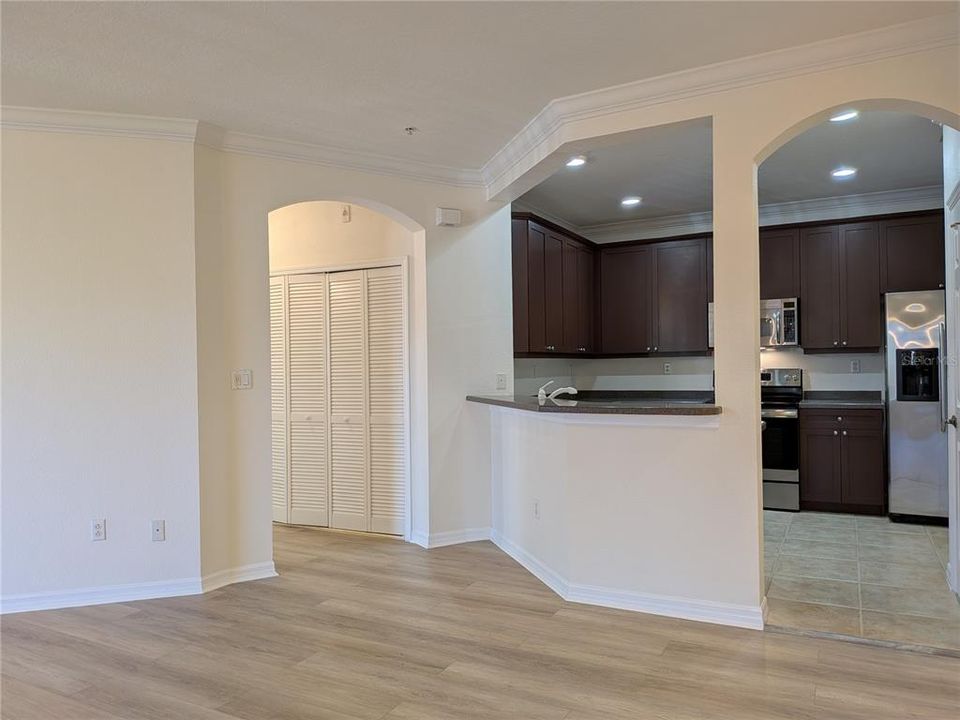 Active With Contract: $2,000 (3 beds, 2 baths, 1442 Square Feet)
