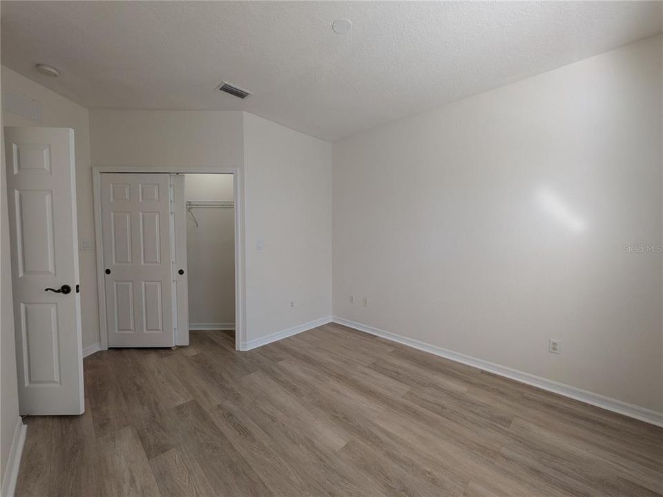 Active With Contract: $2,000 (3 beds, 2 baths, 1442 Square Feet)