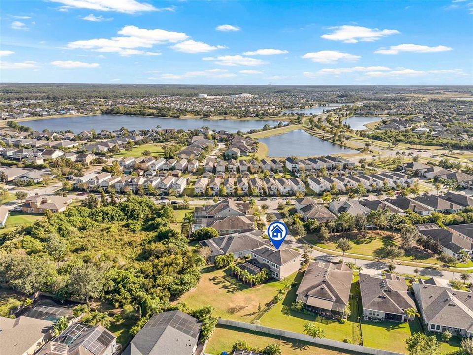 合同活跃: $769,900 (4 贝兹, 3 浴室, 3400 平方英尺)